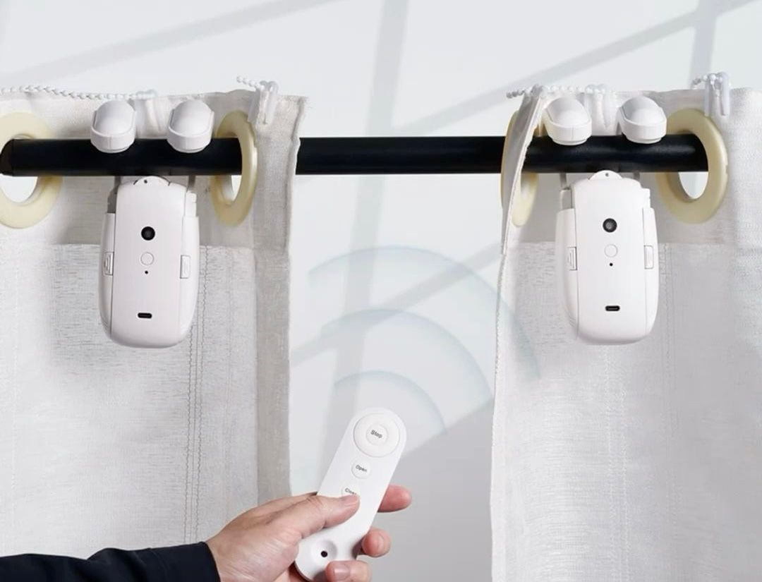 רובוט חכם לוילון